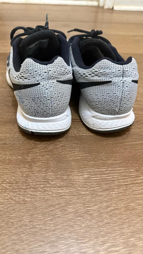 Nike Running Shoes - Image 3