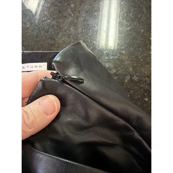 Trina Turk Black Leather Shorts Sz 4 Pockets Side Zip Winter Concert Vibes - Image 5