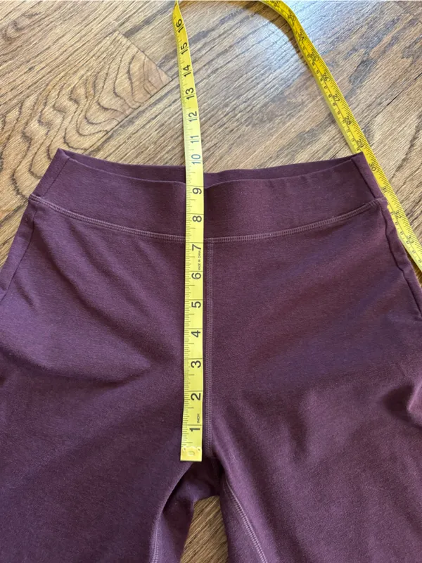 Vuori Plum Purple Split Hem flare leggings Mid Rise XS 00 0 2 Pilates Yoga Gym - Image 5