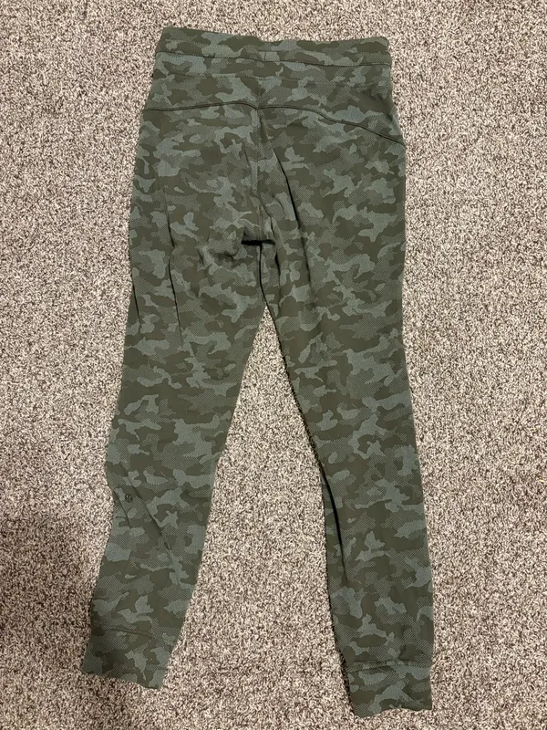 Lululemon Camo Joggers Ready to Rulu - Image 2