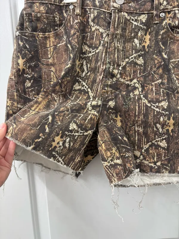 Revice denim shorts camo - Image 3