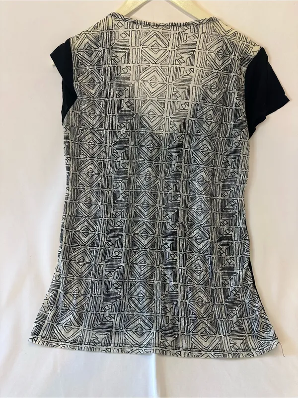 Angels & Diamonds Black Short-Sleeve V-Neck Top with Winged Cross - Image 2