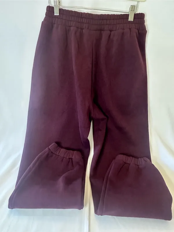 Comfrt Unisex Adult Size Medium plum CuffedBrandNew - Image 3