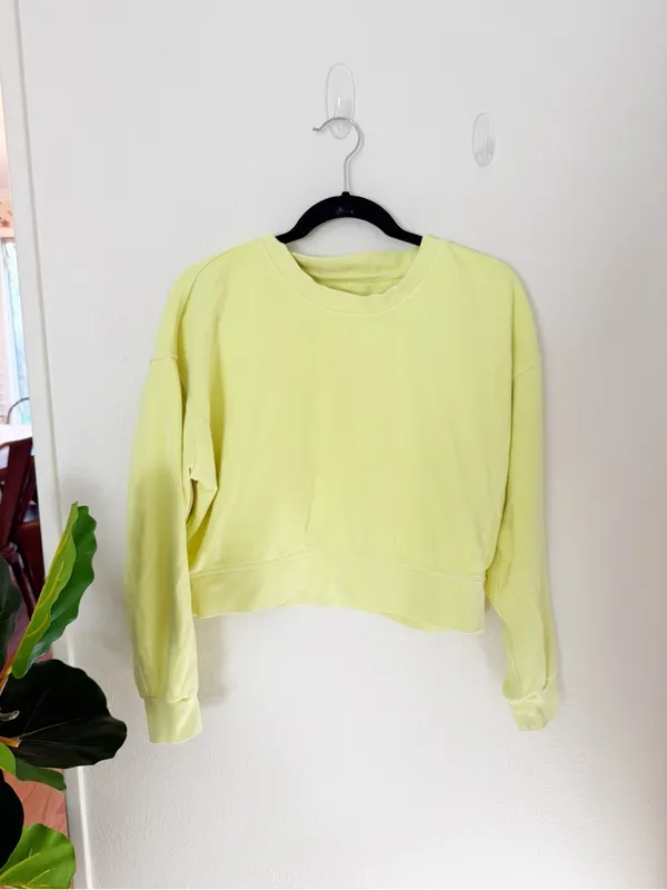 Lululemon Neon Yellow Cropped Sweatshirt Sz 4 - Image 2