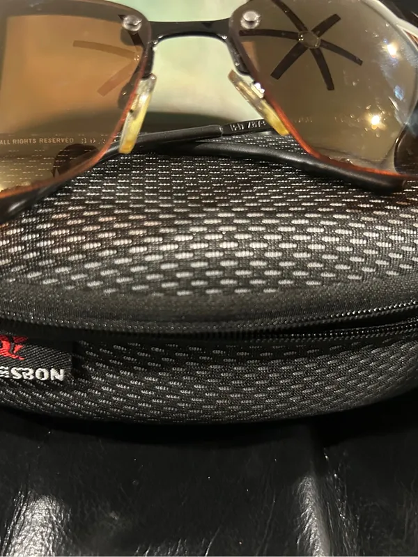 Harley-Davidson Women's Shield Sunglasses with Brown Lenses - Image 9