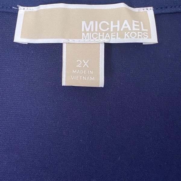 Michael Kors Blouse with elegant balloon sleeves elegant design on the neck - Image 3