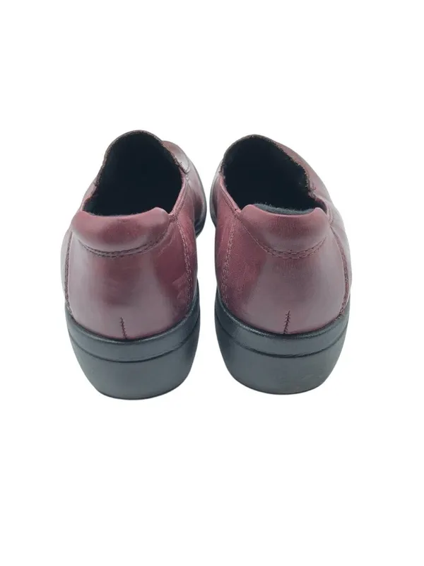 Clarks Artisan Womens Loafer Shoes Red Leather Slip On Crocodile Embossed 7 M - Image 2