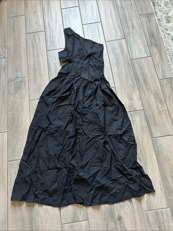 VENUS Black One-Shoulder Maxi Dress - Image 4