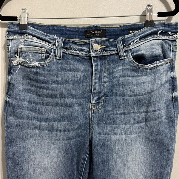 Judy Blue Light Wash Distressed Hem High Rise Skinny Fit Jeans Size 13/31 - Image 2