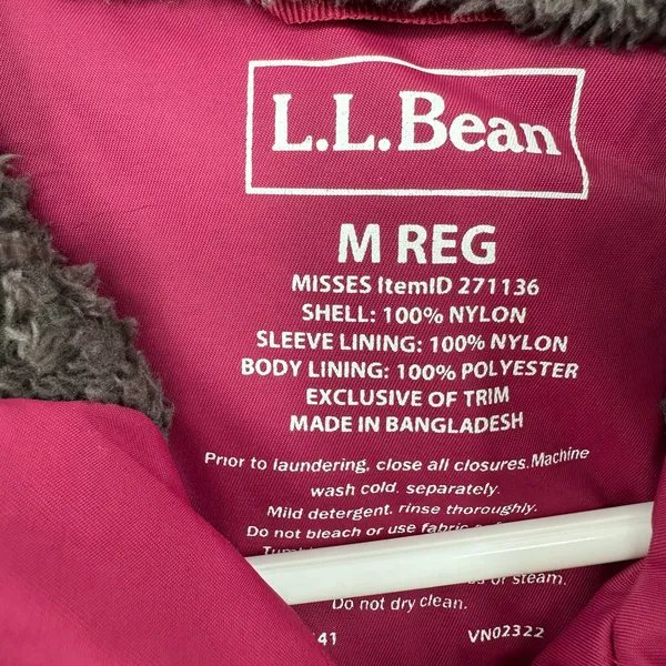 L.L. Bean Size Medium Regular Nylon Hooded Jacket‎ Coat Pink Winter Gear Layers - Image 3