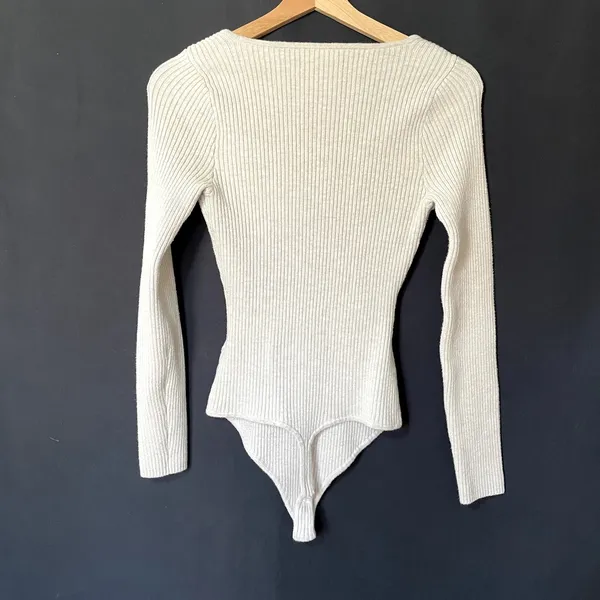 Abercrombie & Fitch beige tan princess neckline‎ knit bodysuit women's size M - Image 6