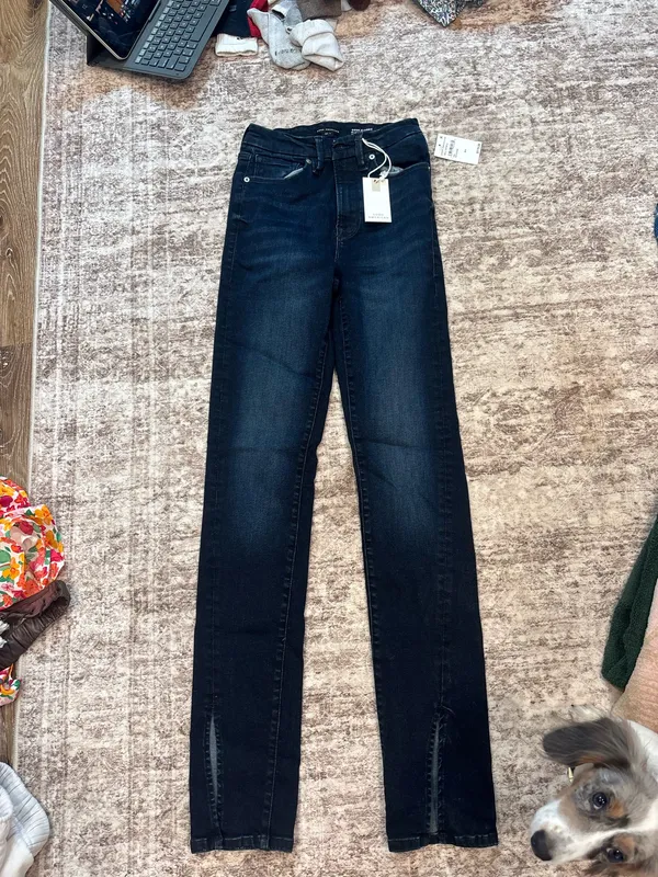 Good American Jeans - Image 2