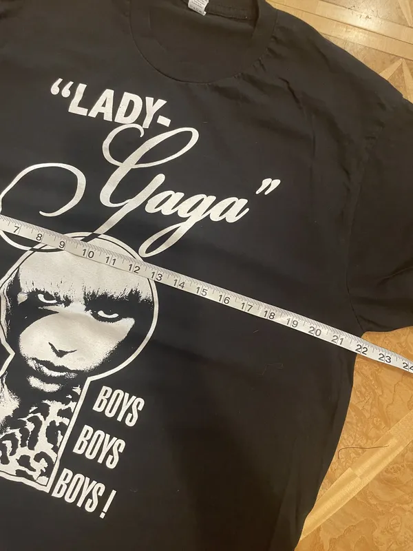 Vintage 2009 Lady Gaga “Boys Boys Boys” Keyhole Graphic T-Shirt Size XL - Image 8