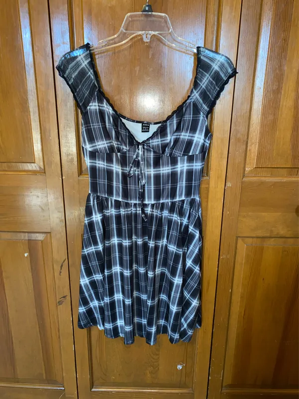 Romeo + Juliet Couture Romwe PUNK Grunge Plaid Print Knotted Front Lace Trim NWOT - Image 2