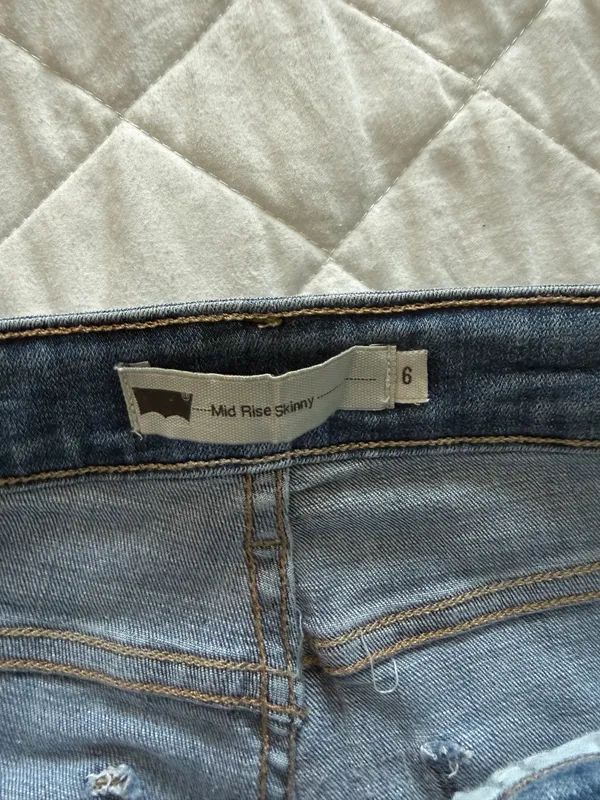 Levi’s Jeans - Image 2