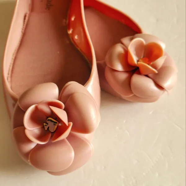 Kate spade New York jade flats size 6 - Image 4