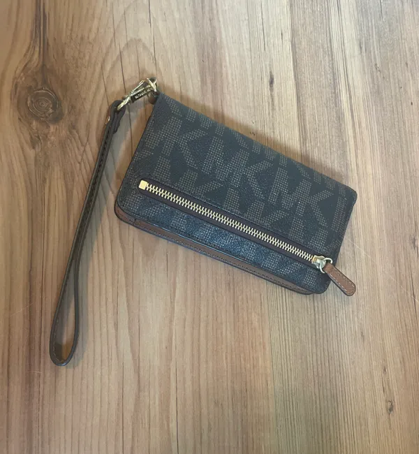 Michael Kors Wallet - Image 2