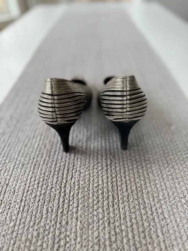 Vintage 80s 90s J. Renee Gold Silver Metallic Pumps Heels Size 8 - Image 5