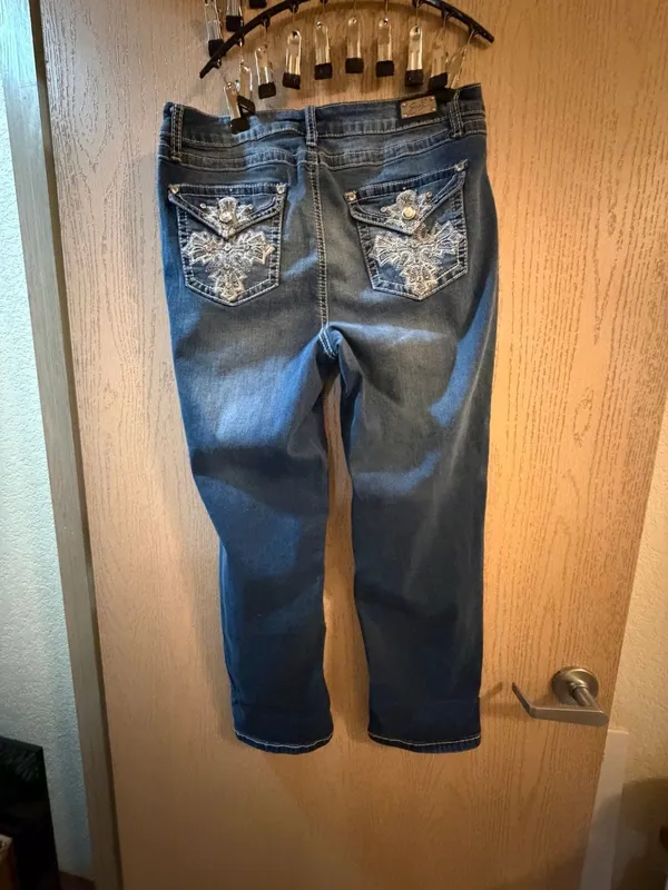 Jeans - Image 2