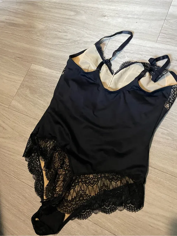 Black Lace-Trim Bodysuit Top - Women - Image 2