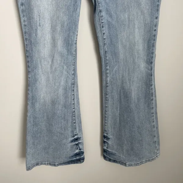 Judy Blue Size 32 Flare Mid Rise Knoxville Pin Tack Jeans - Image 2
