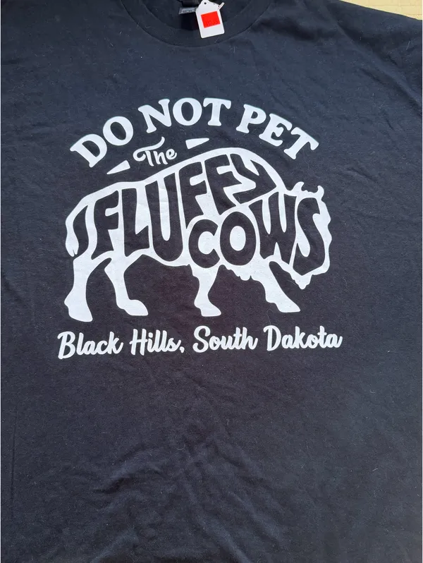 Gildan Do Not Pet the Fluffy Cows Graphic Tee – NWT - Image 2