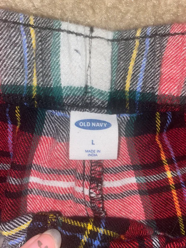 Old Navy Plaid Matching Christmas Pajama Set - Image 6
