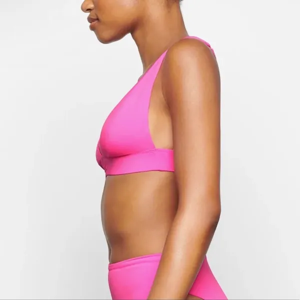 SKIMS Taffy Plunge Bikini Top - Image 4