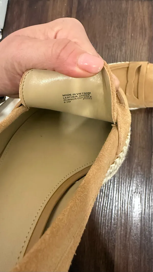Michel kors loafers sz 8.5 - Image 5