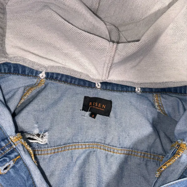 RISEN JEANS Distressed Medium Wash Detachable Hood Denim Jacket‎ Size Small - Image 6
