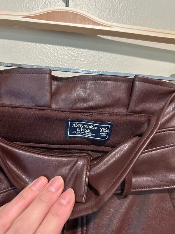 Abercrombie faux leather XXS brown pants - Image 4