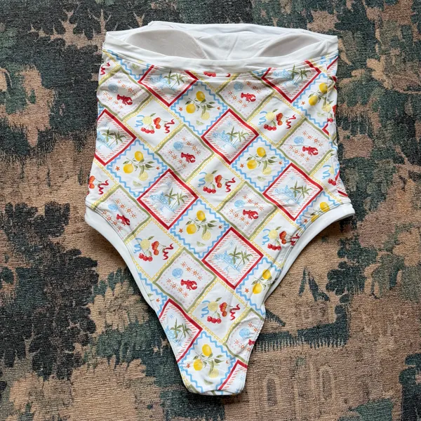 NWT Abercrombie & Fitch Marina Tile Print One Piece Swimsuit in White - XL - Image 7