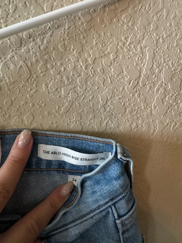 Aritzia Denim Forum Jeans Arlo High-Rise Straight - Image 4