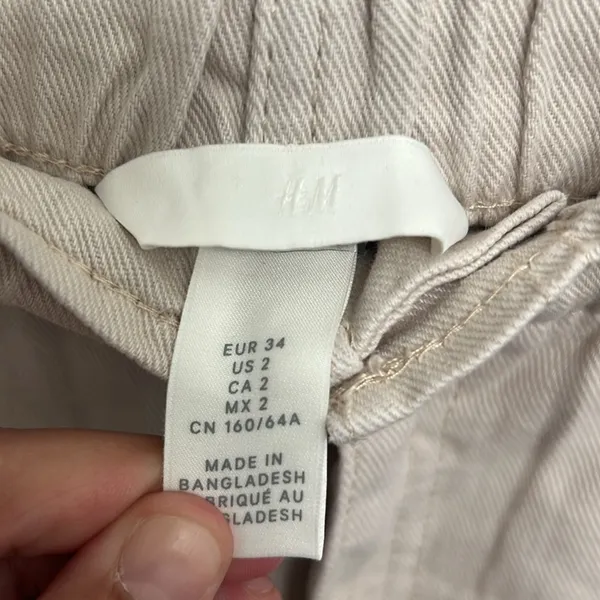 H&M high waisted cream pants size 2 - Image 4