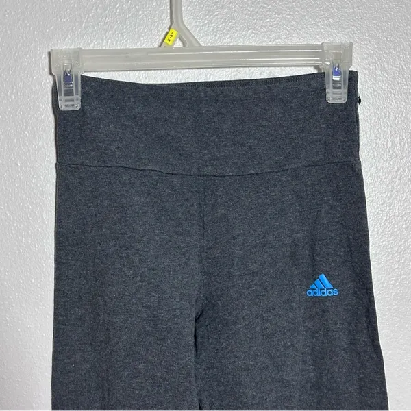 Adidas Women Gray Activewear Linear Logo Leggings size Small.‎ - Image 3