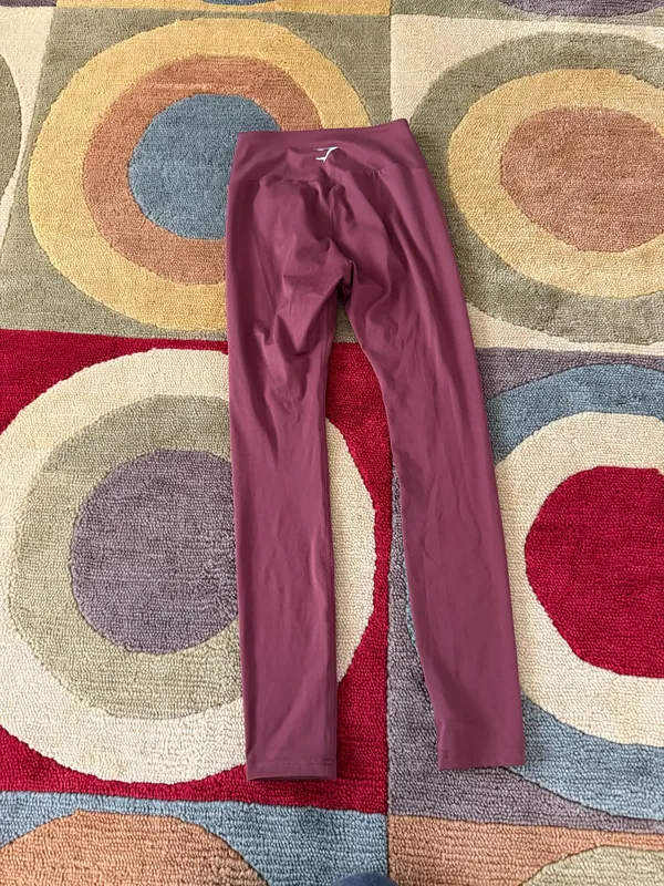 Gymshark Training Leggings Maroon Burgundy 25” Inseam Women’s Size Small - Image 4