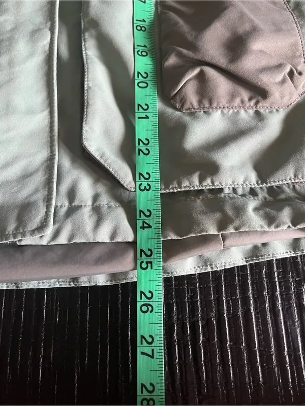 Columbia Women’s South Canyon Hooded Jacket in Sage And Gray Size M - Image 9