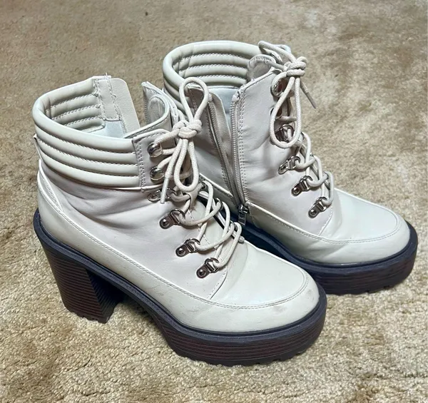 JustFab White boots - Image 3