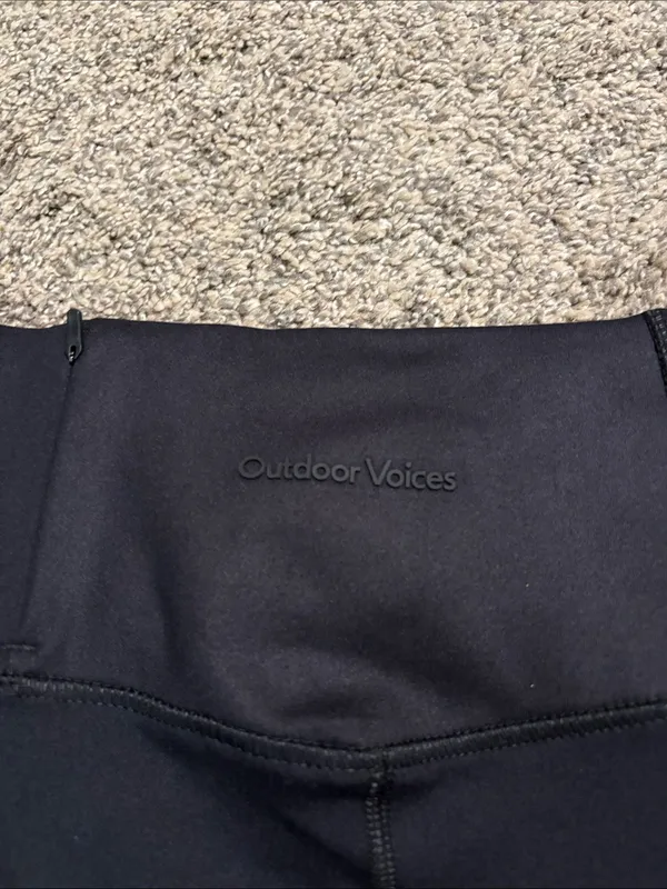 Outdoor Voices CloudKnit Bike Shorts size small NWT - Image 4