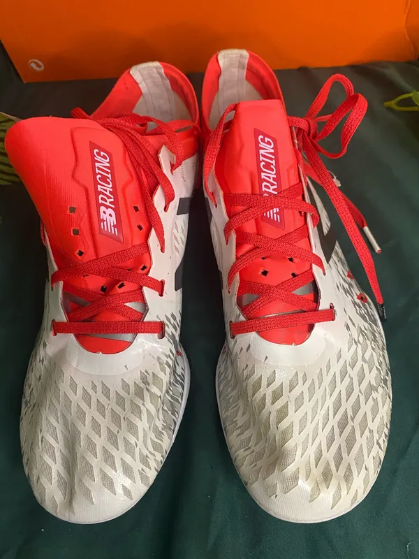 New Balance Women's MD800 V5 Spike Size 8.5 White Red WMD800F5 - Image 2