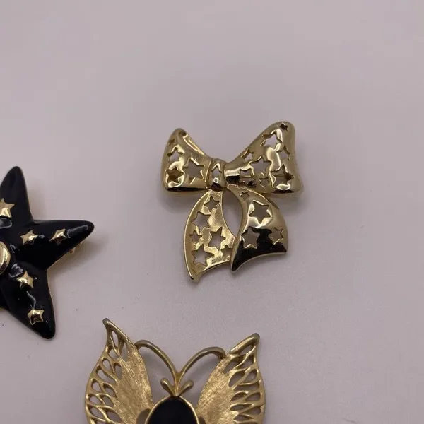 Lot Of 3 Vintage - Modern Brooch Pins Gold Tone / Black - Bow, Butterfly, Star - Image 4