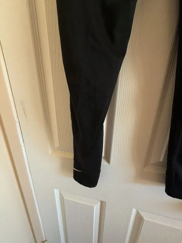 Nike Black Athletic Leggings Tights With White Swoosh Logo Cuffs - Image 10