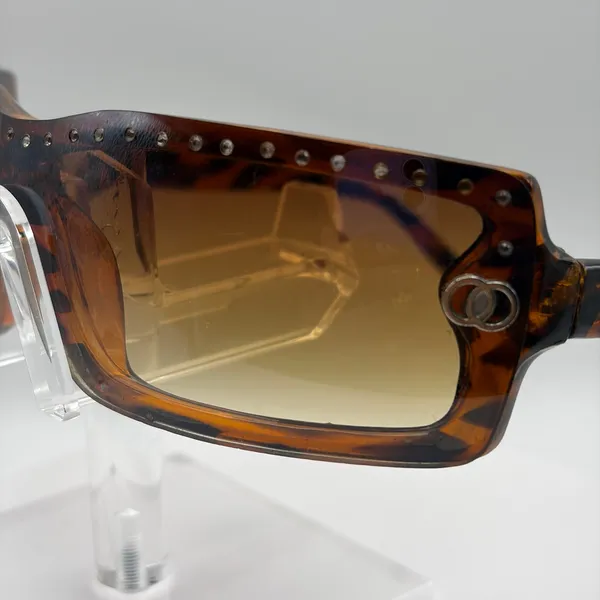 Y2K Brown Tortoise Studded Rectangle Shield Sunglasses - Image 9