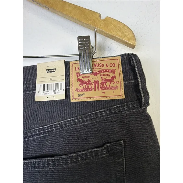NWT Levi's 501 Women Size 32 (14) Black 100% Cotton Denim 2" Cutoff Shorts - Image 5