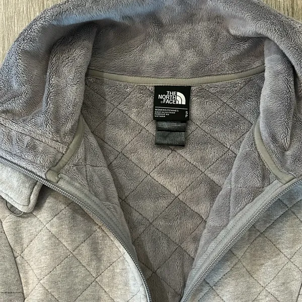 North Face Quilted Jacket - Image 4