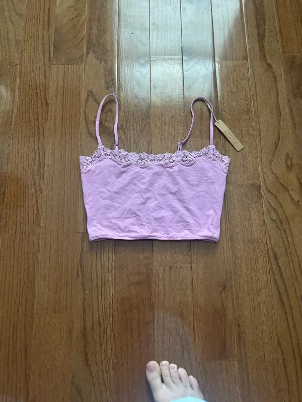 NWT Skims Fits everybody crop lace cami - petal size medium - Image 2