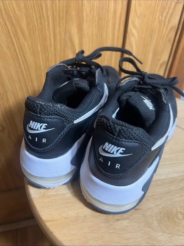 Nike Black and White Men’s Athletic Sneakers - Image 3