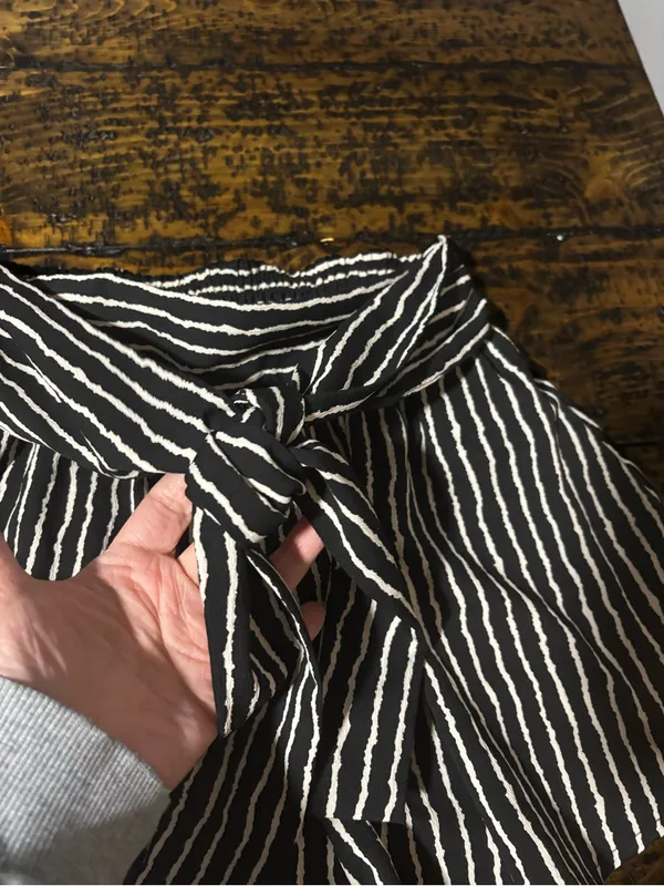 Silence‎ + Noise Urban Outfitters Black & White Striped Tie-Waist Shorts XS - Image 2