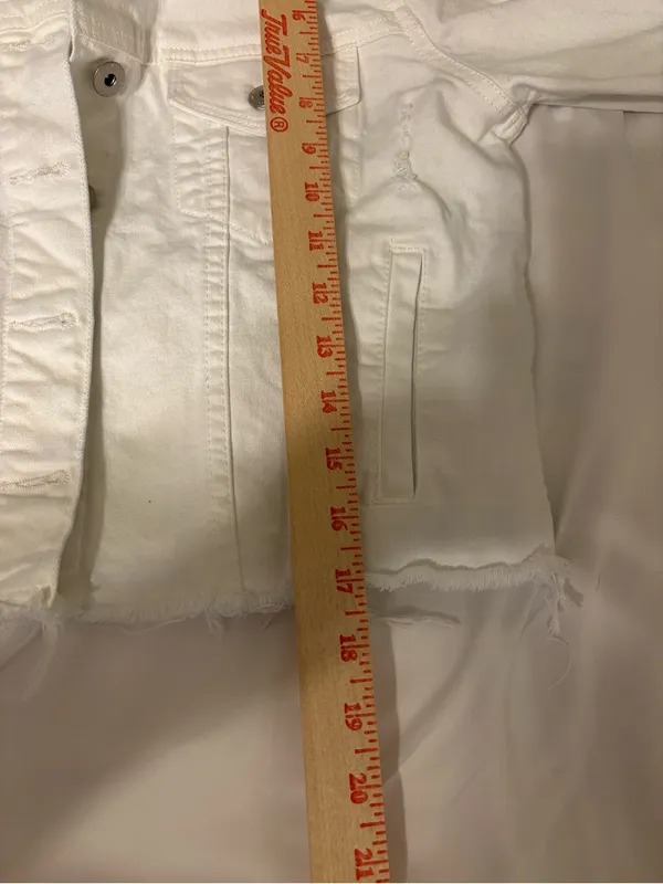 Pistola White Cropped Distressed Denim Jacket Raw Hem Size Small - Image 5