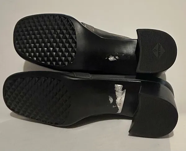 A2 Aerosoles Two Knows Leather Slide On 2” Heel Loafer/Pumps Size 9B - Image 9